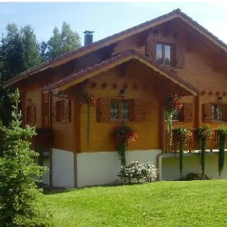 Chalet De Charme Avec Piscine Et Sauna *