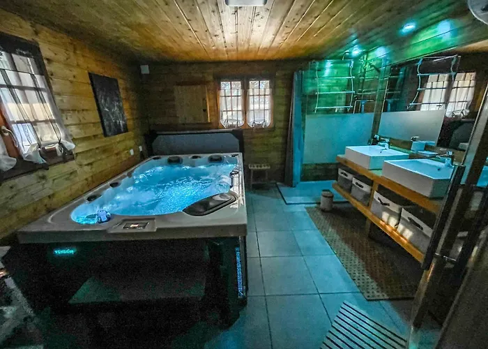 Avec Spa, Sauna Et Piscine Ле-Тийо